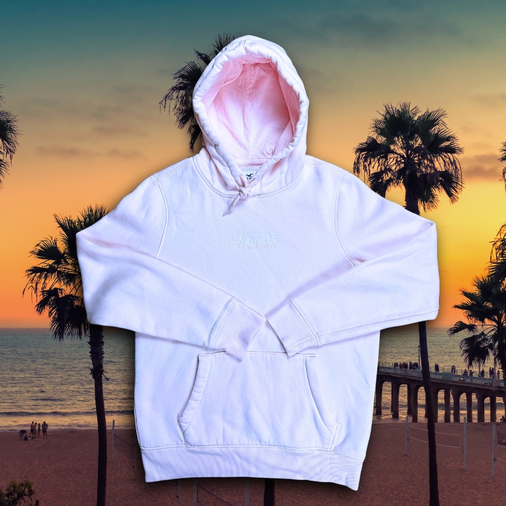 🌸 Hollister Light Pink Script Logo Hoodie – Size Medium 🌸